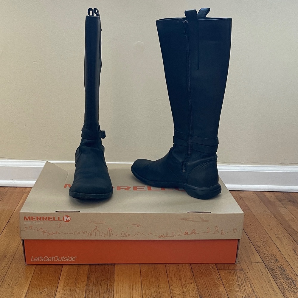 Women Merrell Black Tall Boots, US Size 8